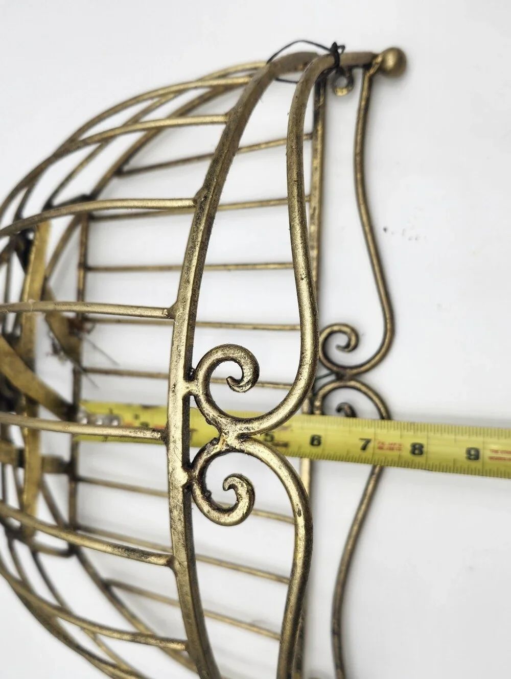 Vintage Metal Garden Shelf Wall Hanging Basket gold Round Planter